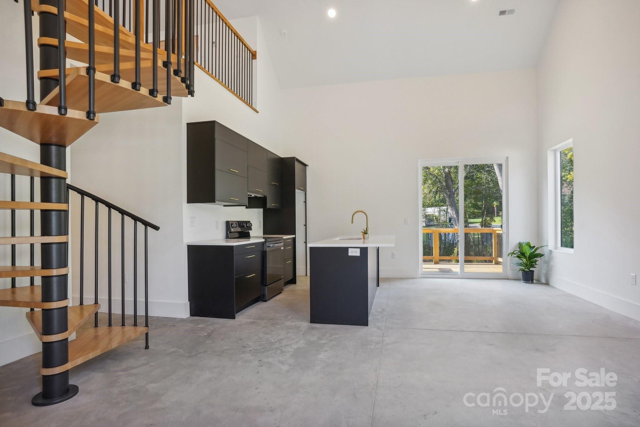 122 Laura Road A