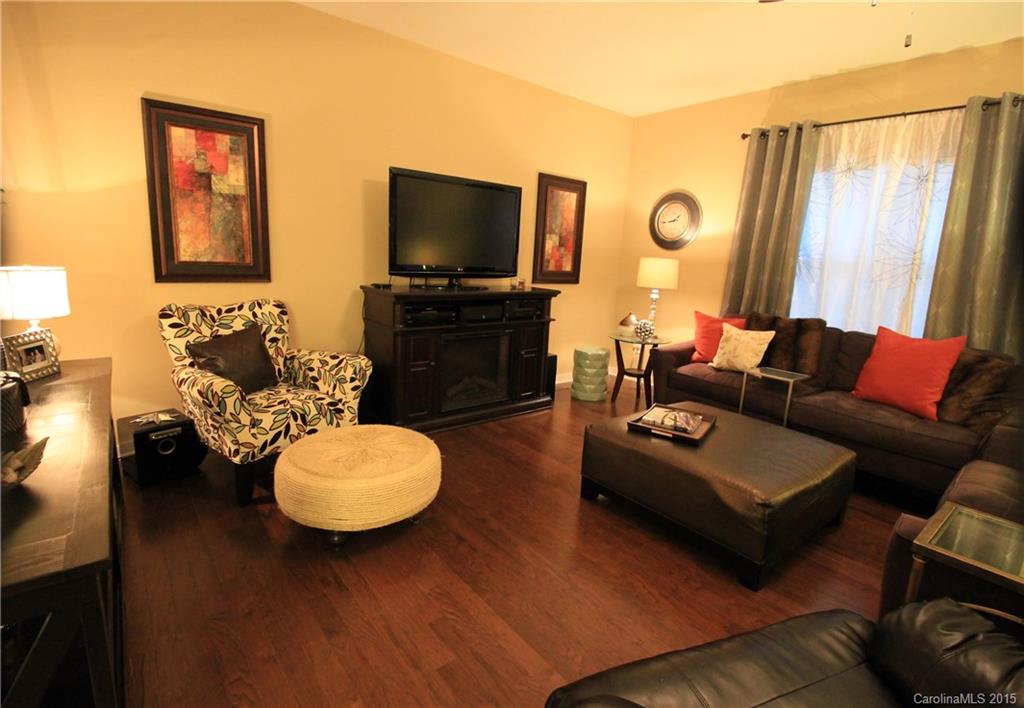 The Oaks Of Landis - Residential