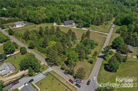 Photo of 15615 Rocky River Road E, Davidson, NC 28036 (MLS # 4287023)