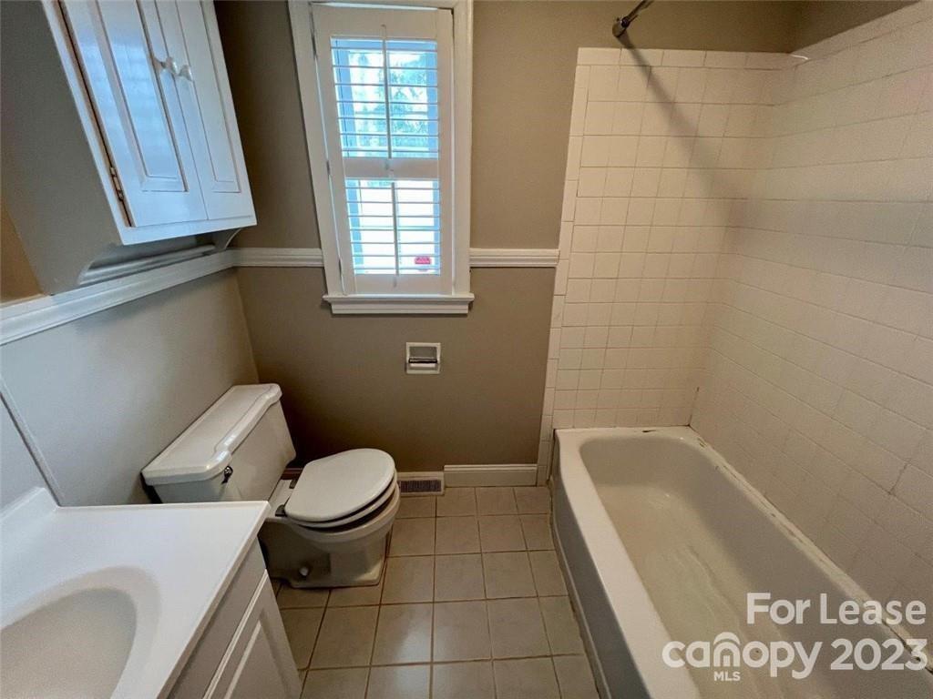 Scotland Colony - Residential Lease