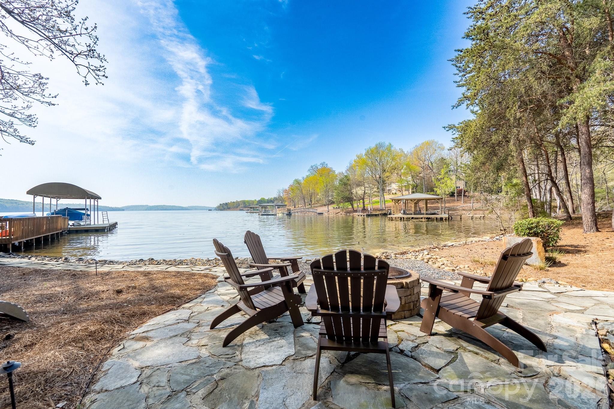 Uwharrie Point - Residential