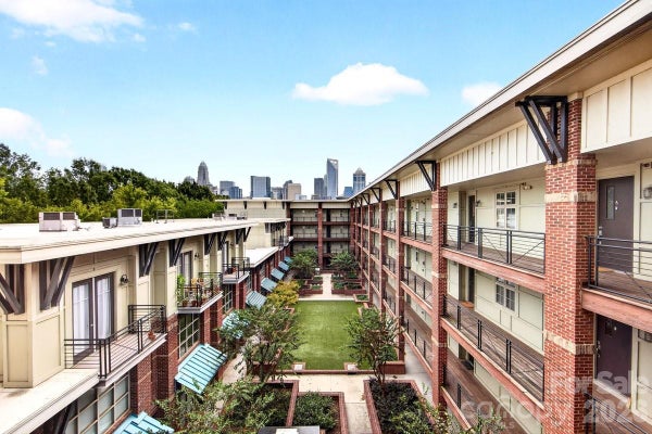 1101 W 1ST ST, CHARLOTTE, NC 28202 - Image deb2cf18ff7cf091b11d1d2f83195e6e/2040841366