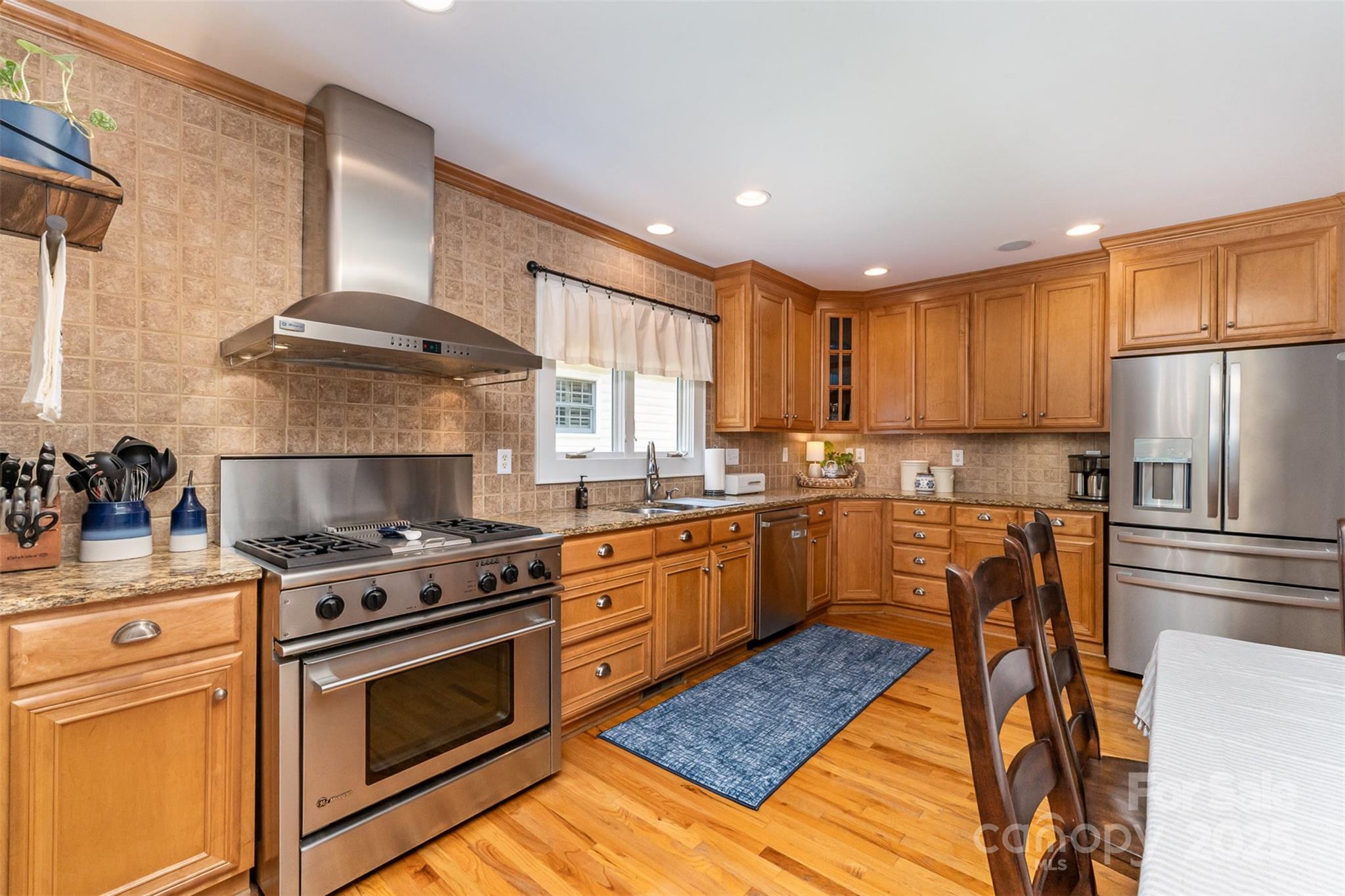 141 Eastover Drive SE