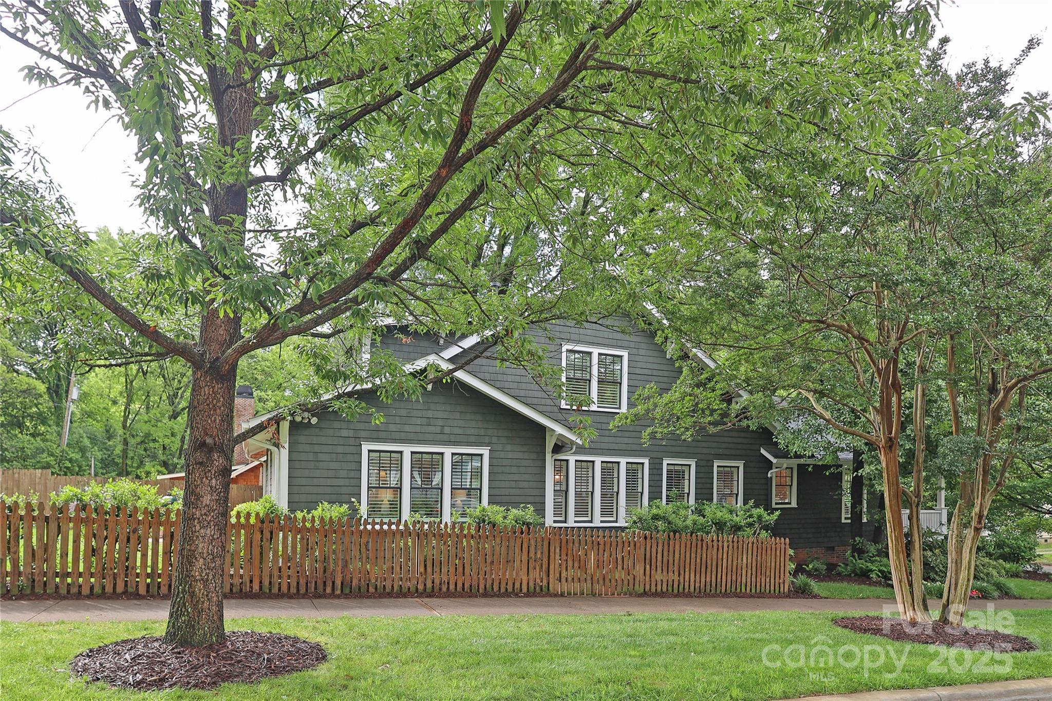 501 E Tremont Avenue