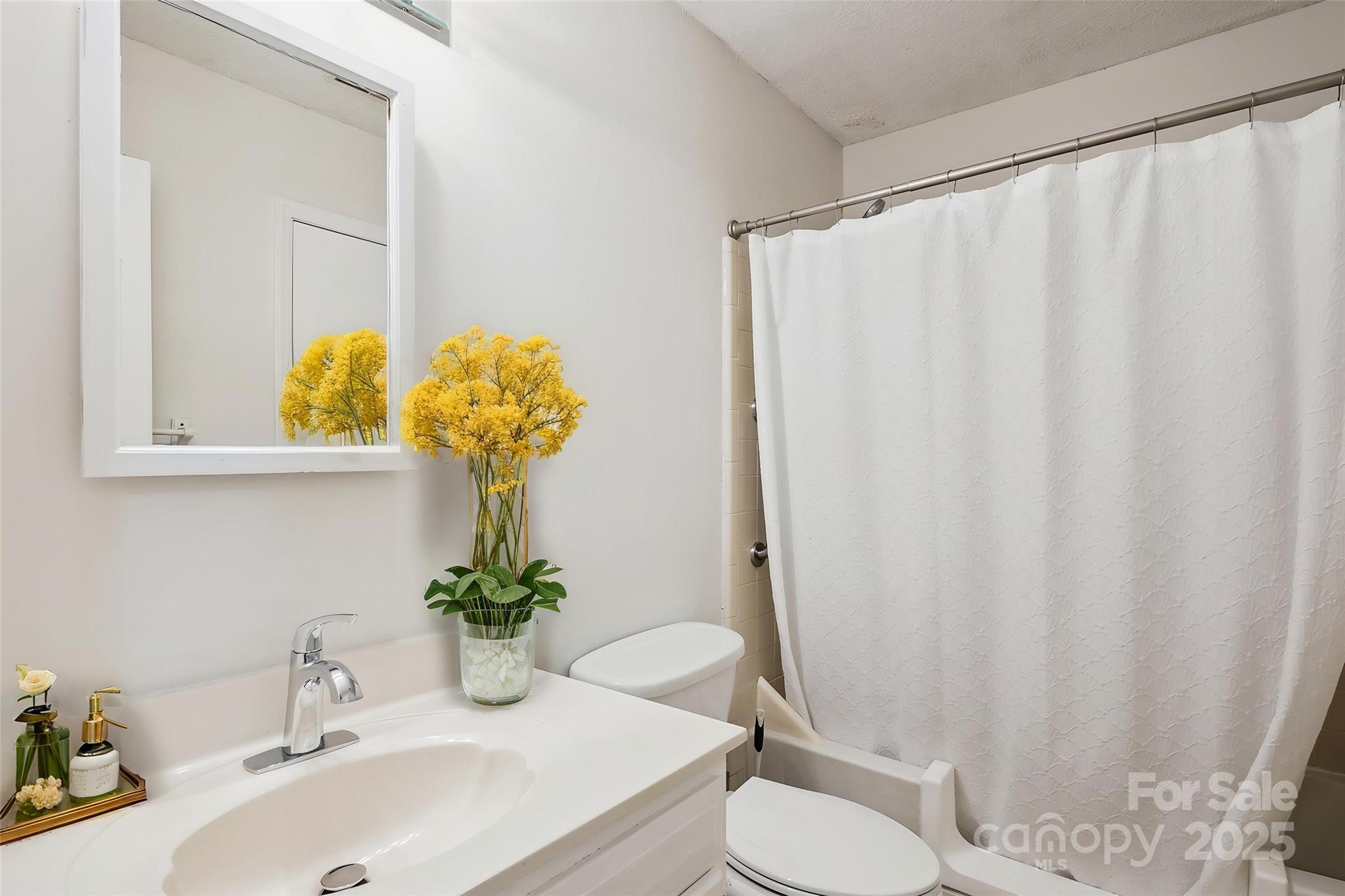 8322 Summerglen Circle