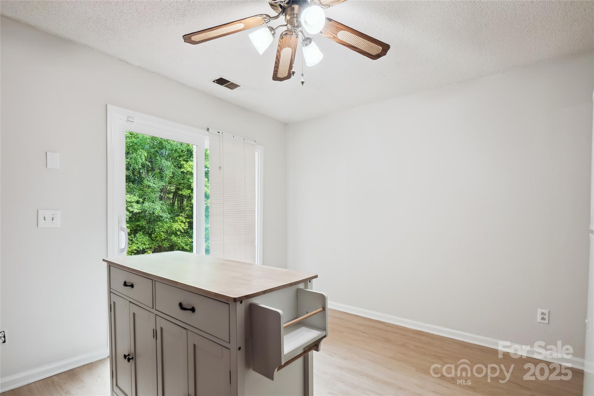 8322 Summerglen Circle