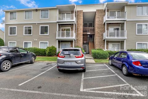 Photo of 9531 University Terrace Drive #E, Charlotte, NC 28262 (MLS # 4385853)