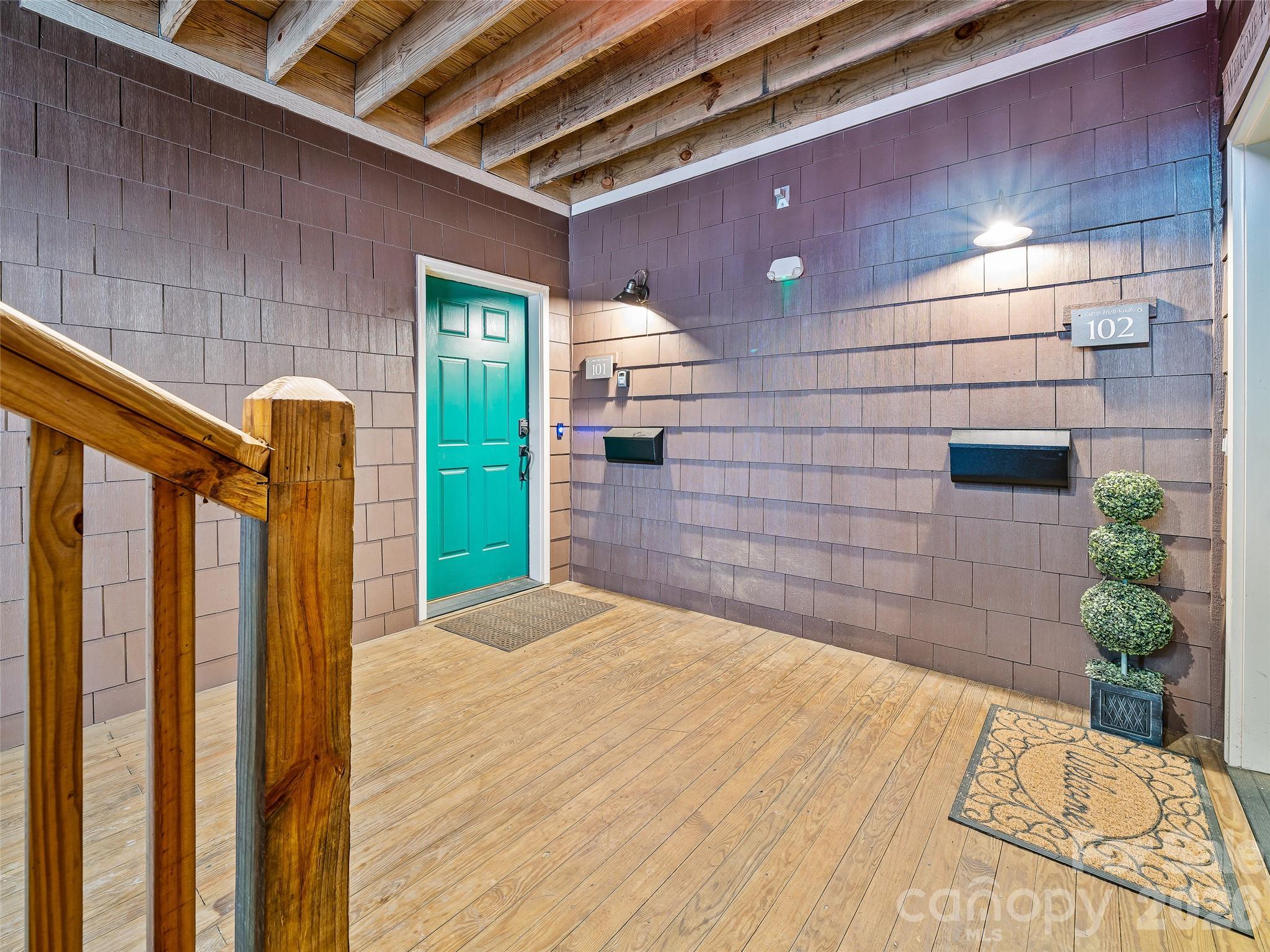 81 Creekside Way F-101