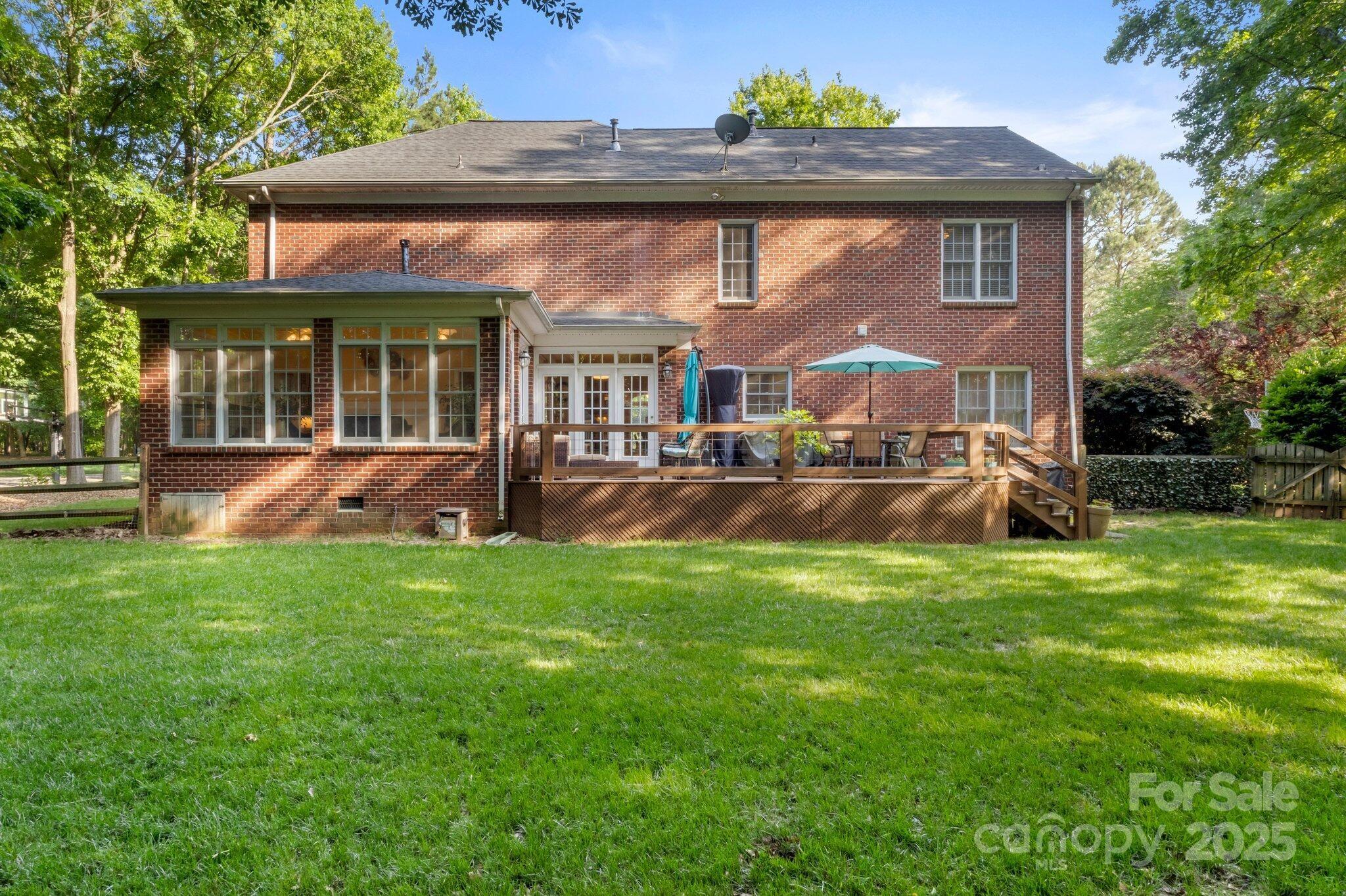 4389 Enchantment Cove Lane