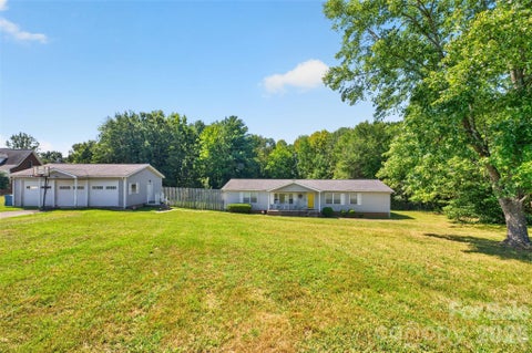 Photo of 455 Hubbard Road, Hickory, NC 28601 (MLS # 4425387)