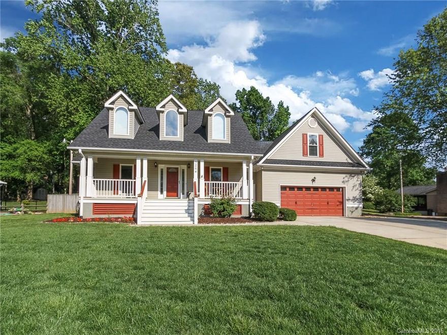 Beautifully maintained home in Monterey Hills! Large, covered front porch. Open floor plan between kitchen & family room w fireplace, great for entertaining. SS appliances, updated stove & dishwasher. Cozy breakfast nook. Hardwoods throughout main level. Relaxing master suite w large en suite including garden tub & walk-in shower & closet. The beauty continues outside w nice covered back porch overlooking large fenced lot & patio area. Outbuilding w single garage door. New Roof. RV parking pad.