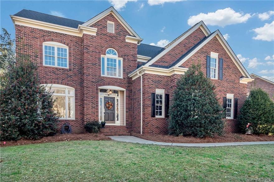 Welcome home to sought after Cameron Wood & this amazing bright, open and airy 2 story home. This beautifully updated home has been meticulously maintained and boasts gleaming hardwoods, freshly painted neutral colors and is 100% move in ready! New Carpet on back stairs and upstairs bedrooms. Spectacular curb appeal and inviting backyard! Welcome Home! Community features available with separate membership.