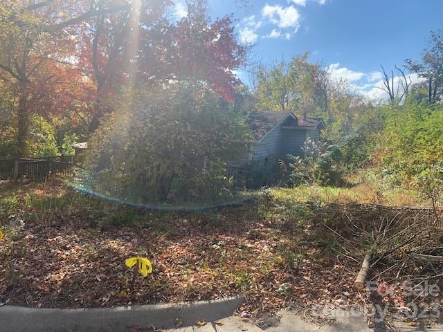 1 W SUMMIT Avenue