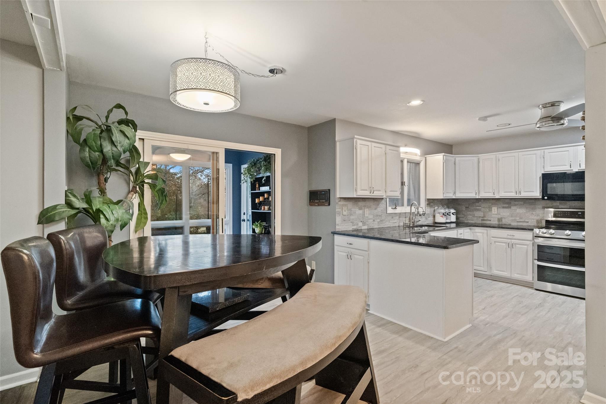 Tega Cay - Residential