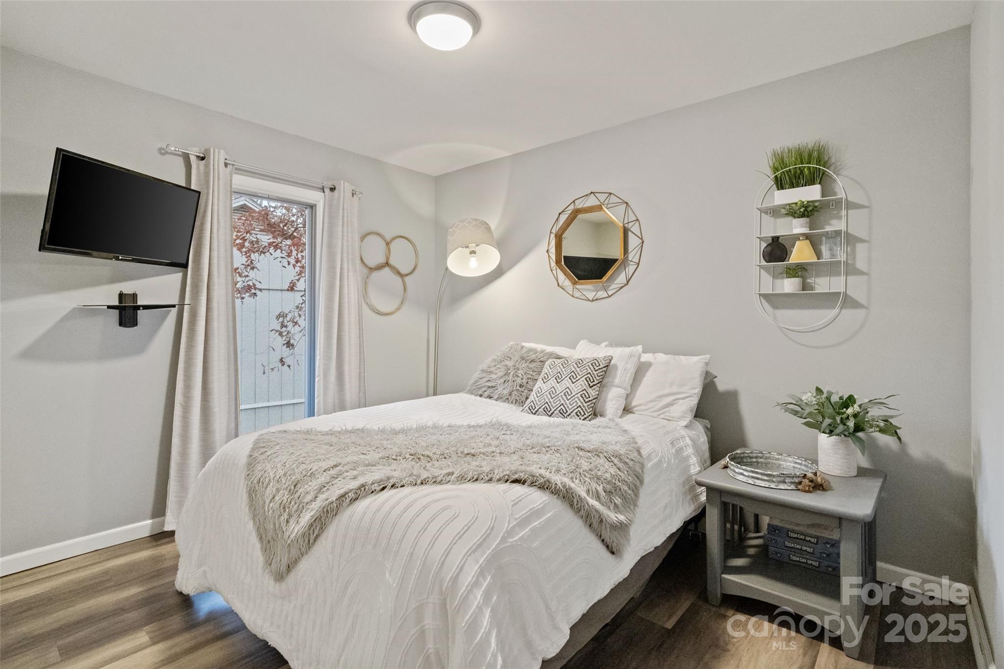 Tega Cay - Residential