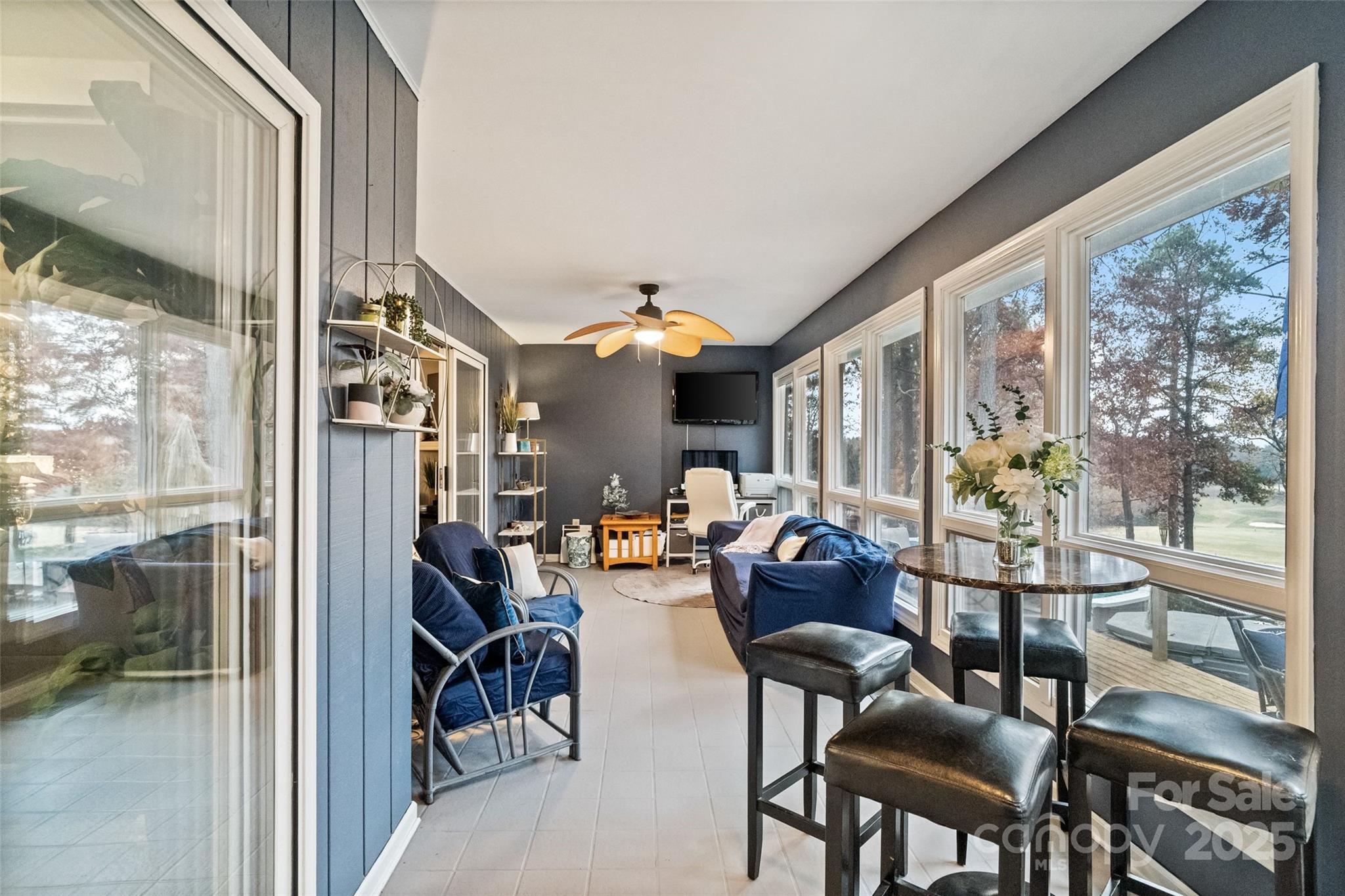 Tega Cay - Residential