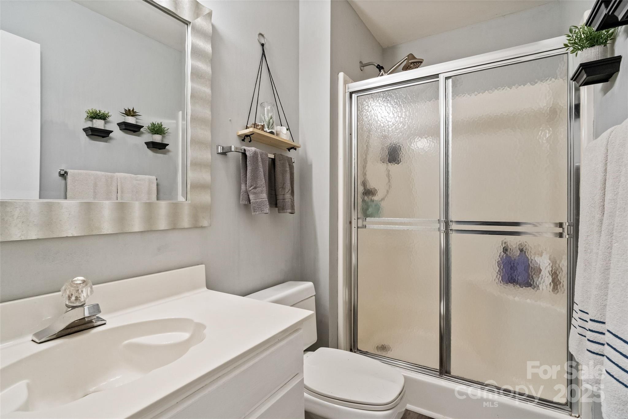 Tega Cay - Residential