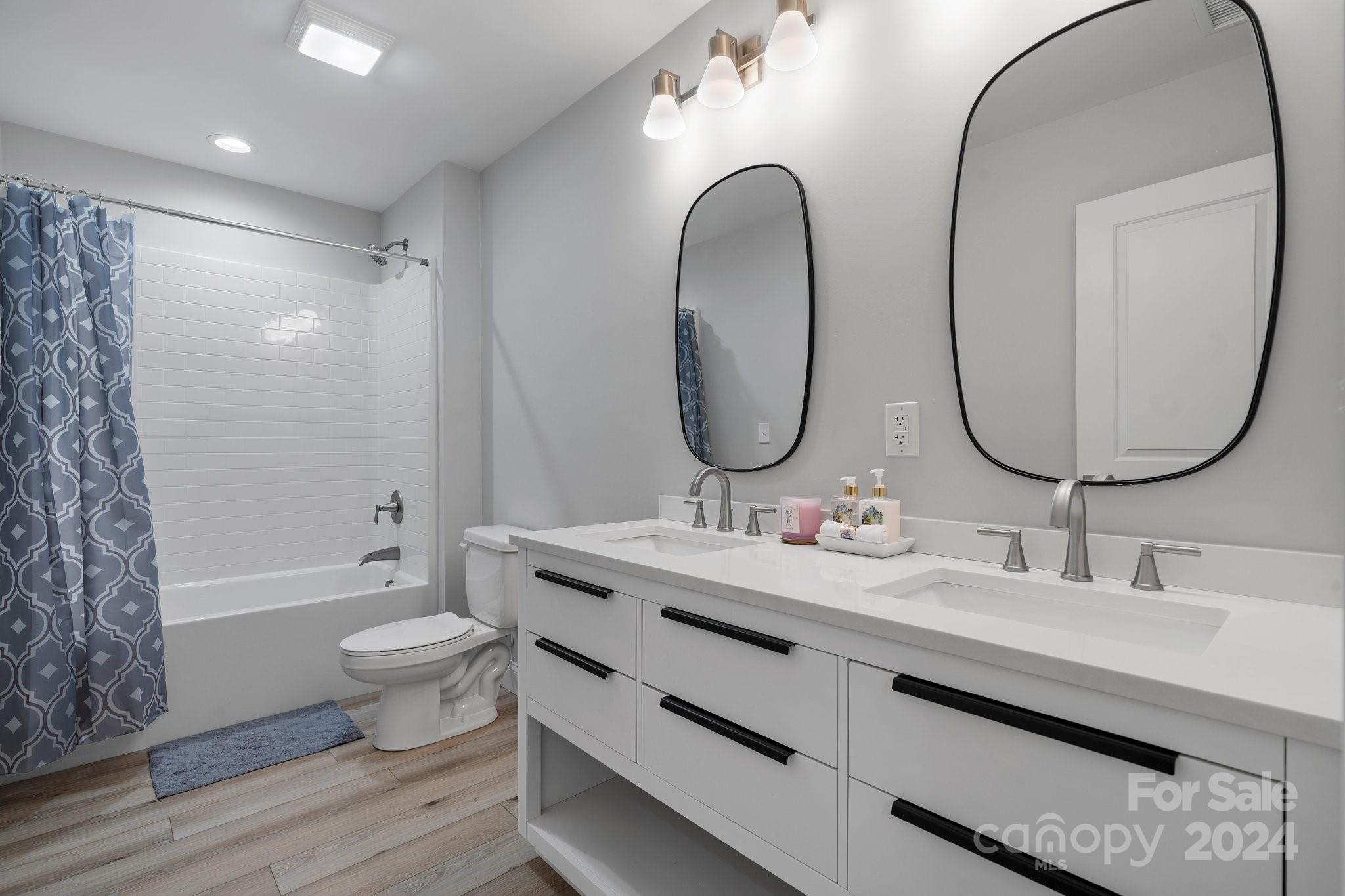 Moores Ferry - Residential