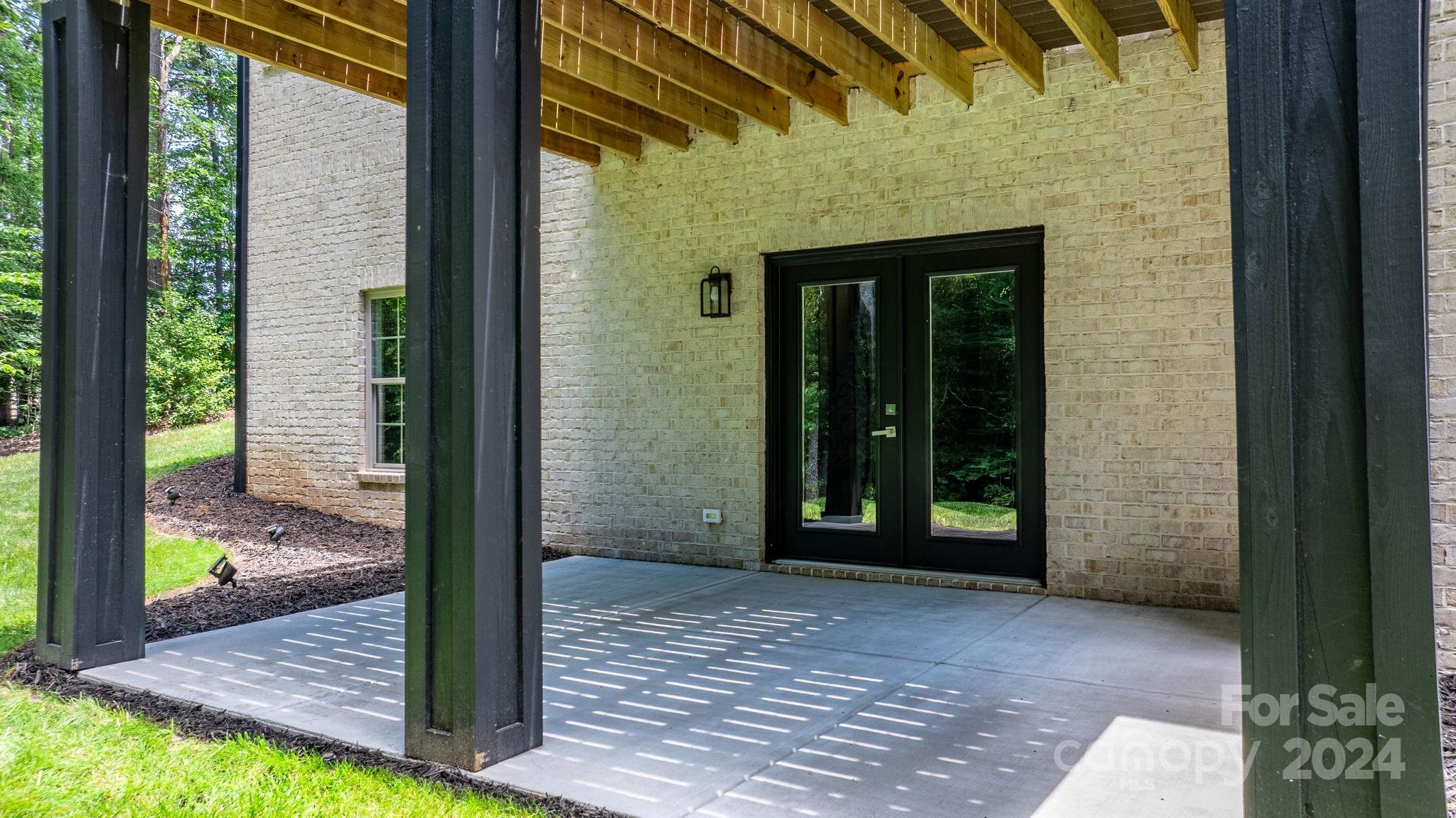 Moores Ferry - Residential