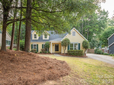 Photo of 2612 Heathershire Lane, Matthews, NC 28105 (MLS # 4426654)