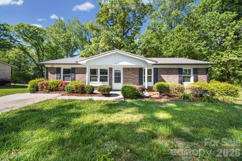 Photo of 502 E Geroid Street, Salisbury, NC 28144 (MLS # 4374014)