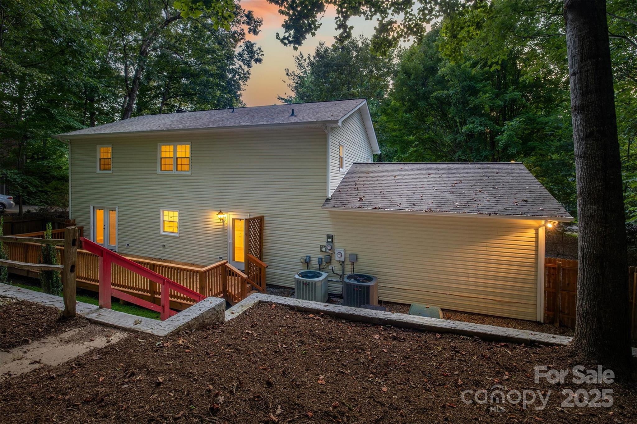 1026 Wellington Court