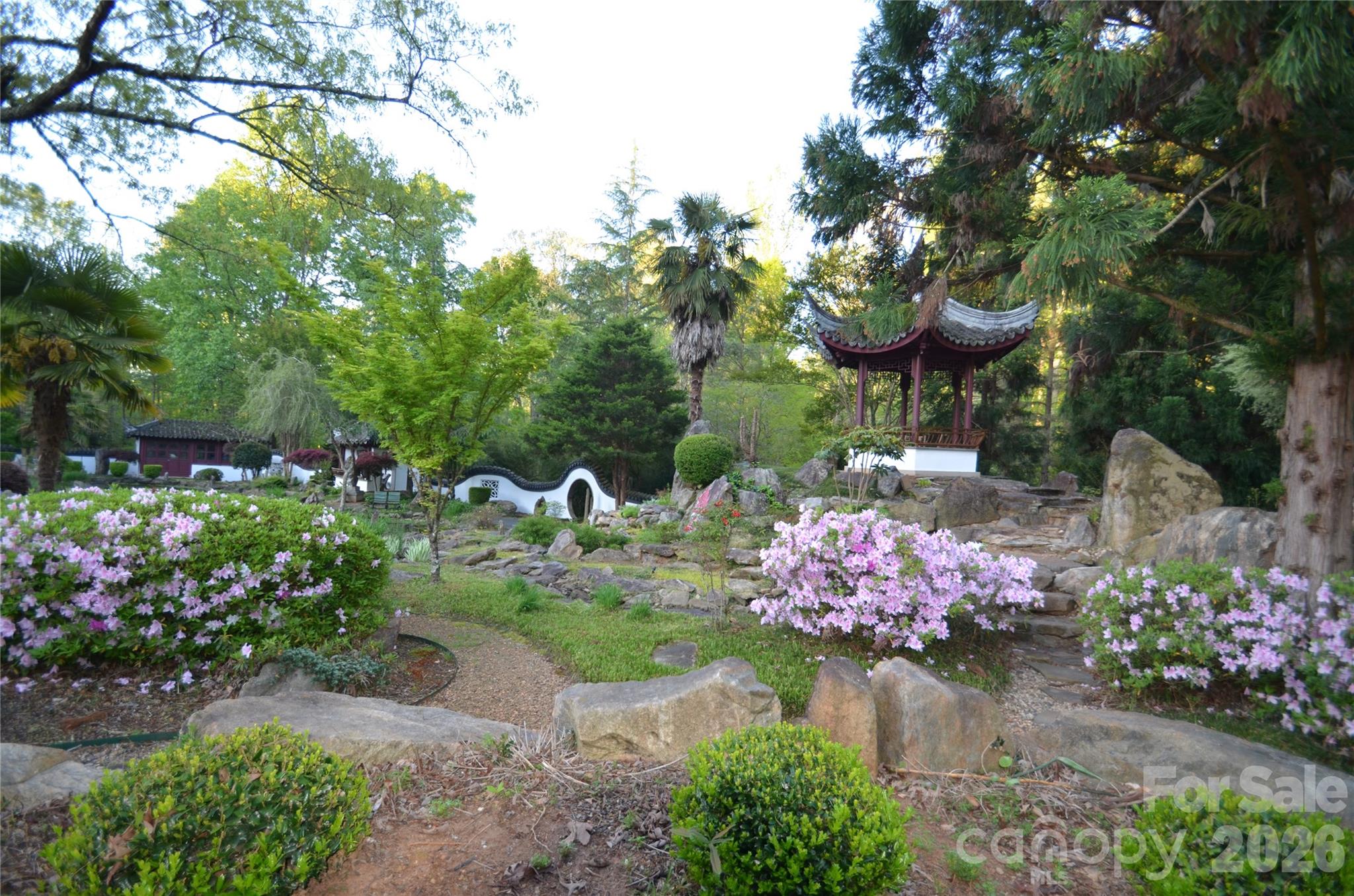 380 Montagu Drive