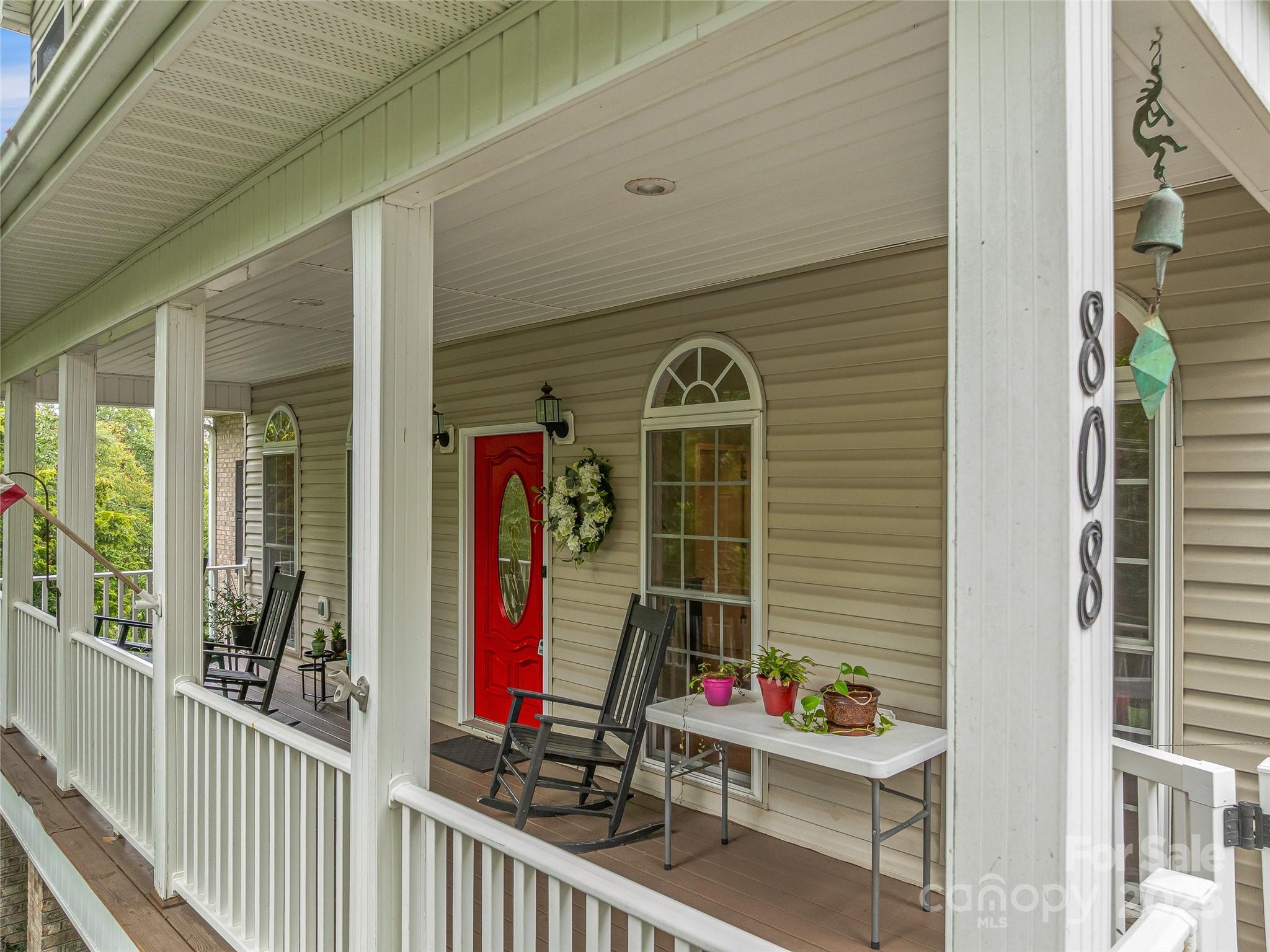 808 Old Fort Road