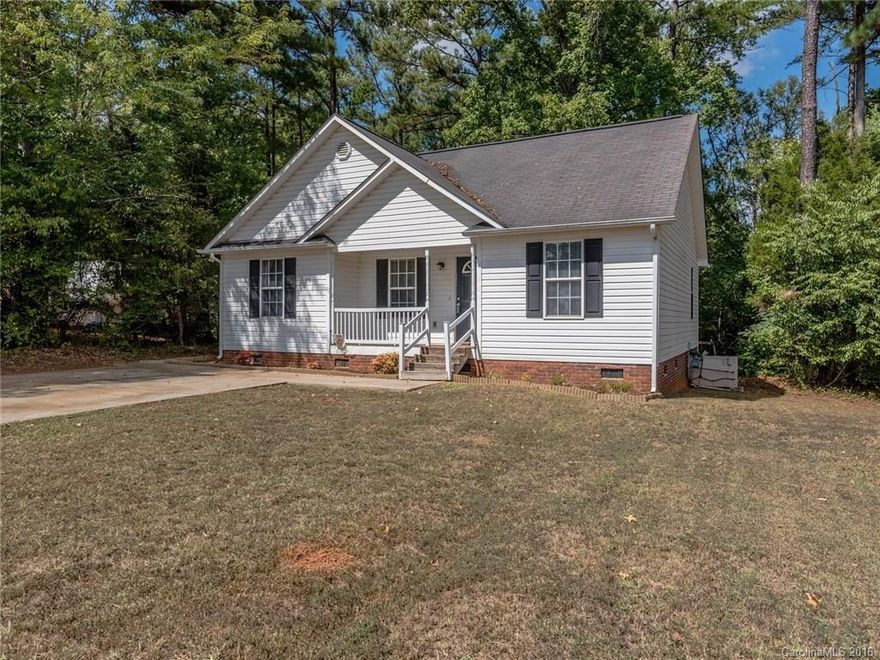 Cute as can be! 3 Bedroom and 2 Full Bath Ranch with split floor-plan. Vaulted ceilings in Great Room and Master Bedroom. Fresh paint throughout. New tile flooring in bathrooms with new sink tops and upgraded faucets. Enjoy the screened in back porch and large yard that backs up to woods for privacy. Large storage shed for additional storage remains. Home Warranty provided. No HOA!