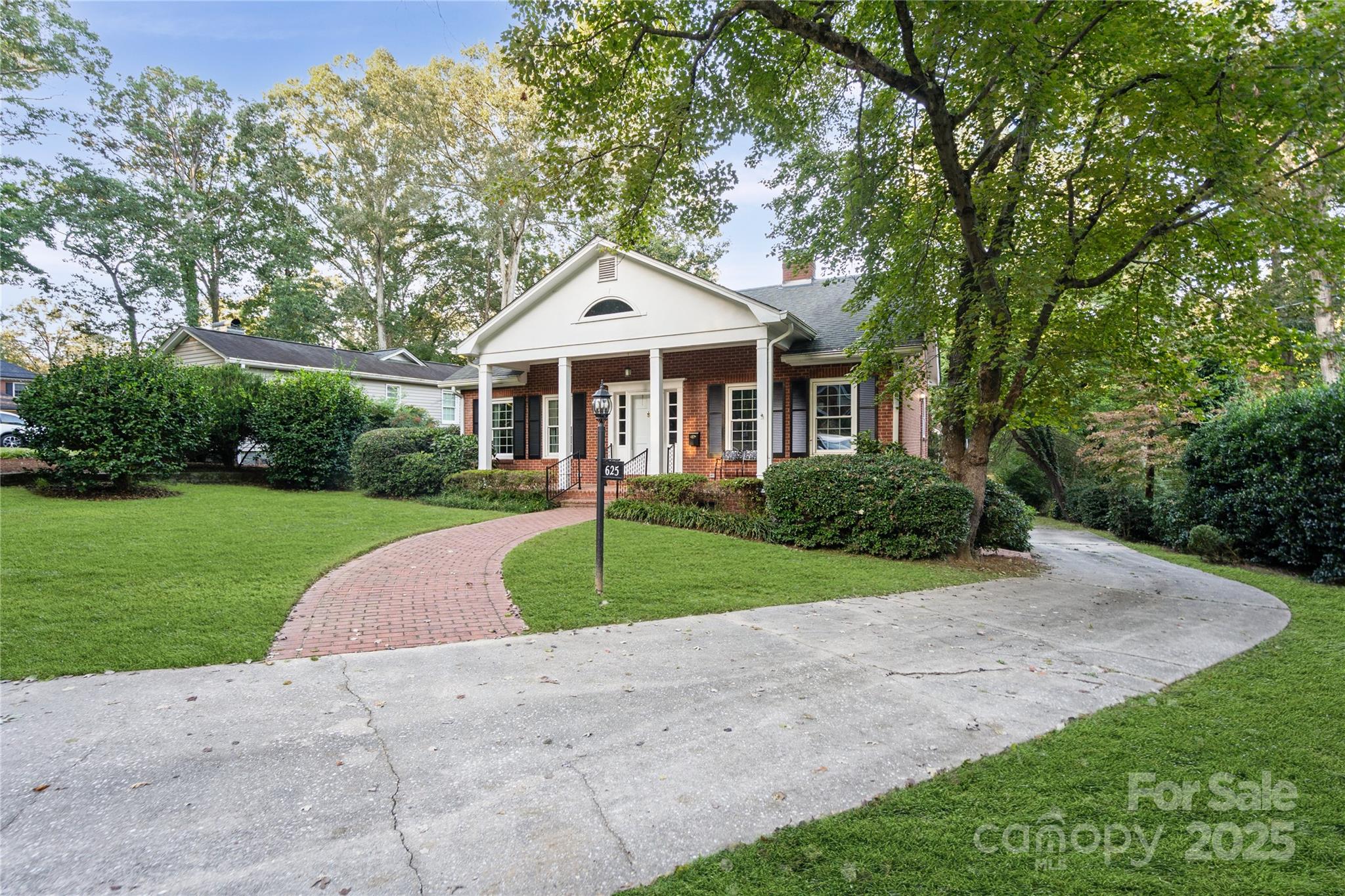 625 N 9th Street
