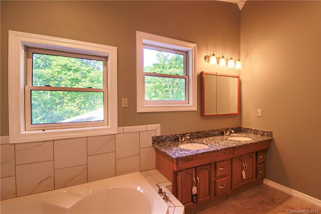 Haywood Knolls - Residential