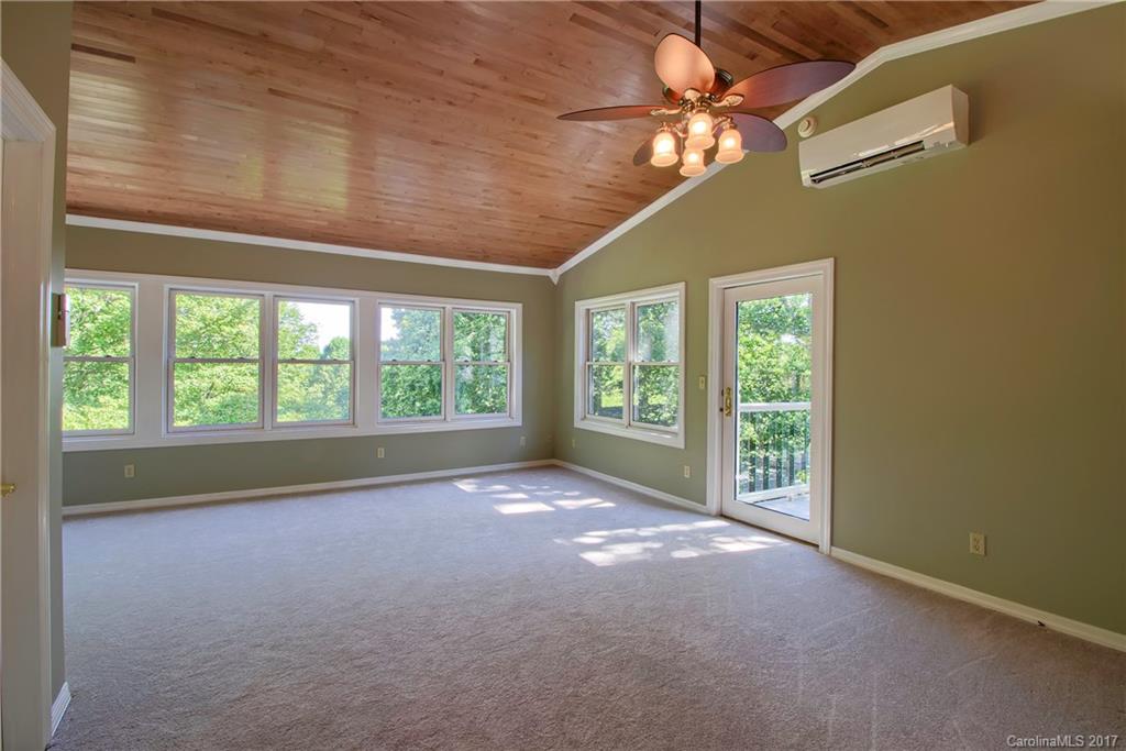 Haywood Knolls - Residential