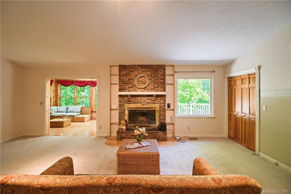 Haywood Knolls - Residential