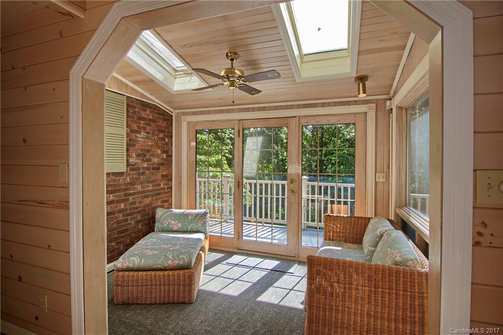 Haywood Knolls - Residential