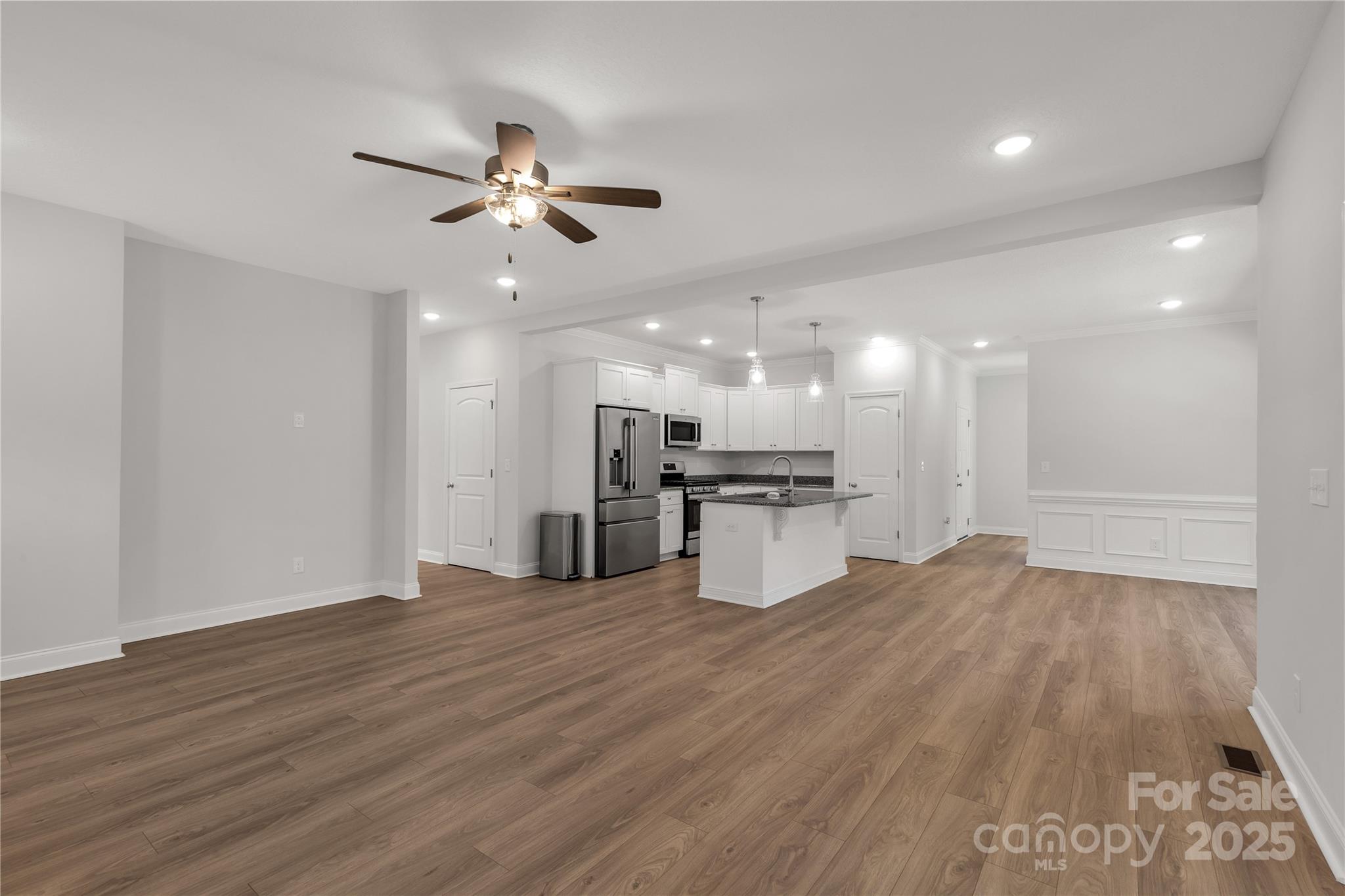 Sanders Landing - Residential