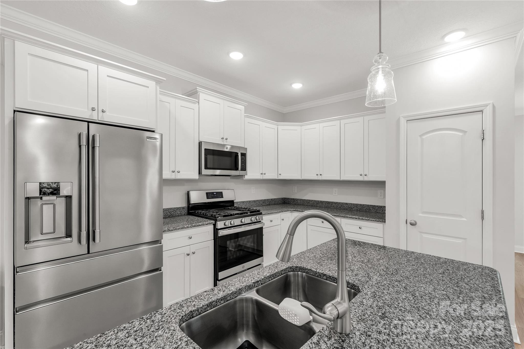 Sanders Landing - Residential