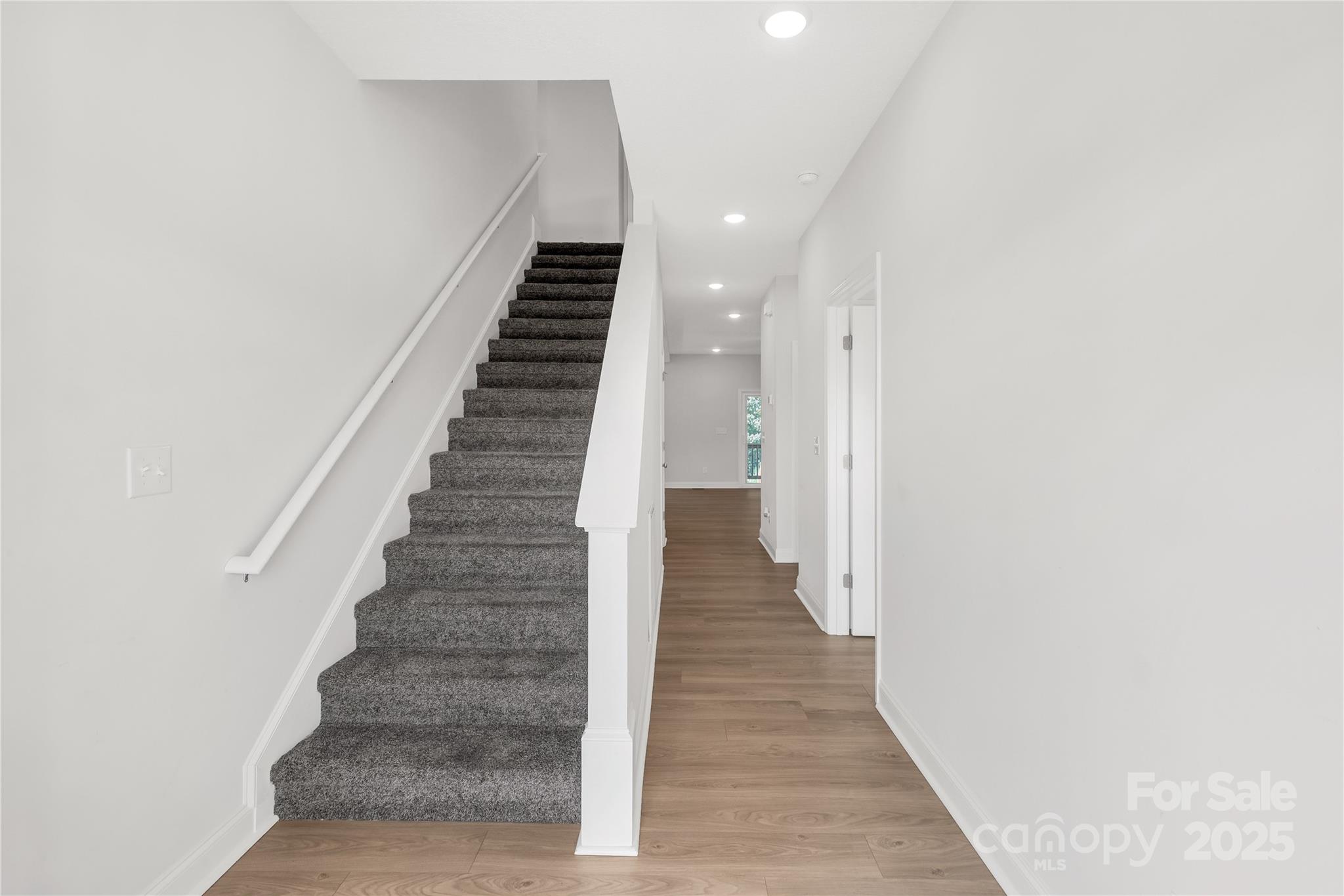 Sanders Landing - Residential