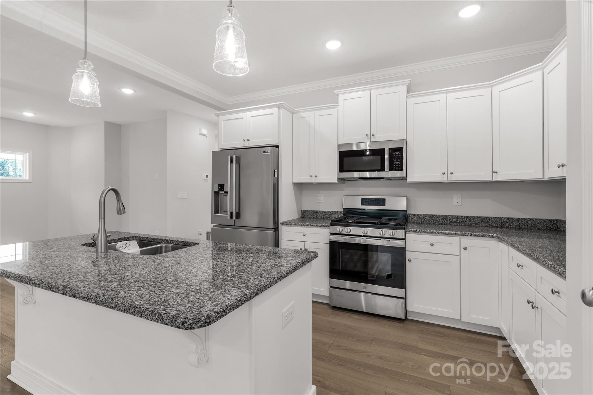 Sanders Landing - Residential