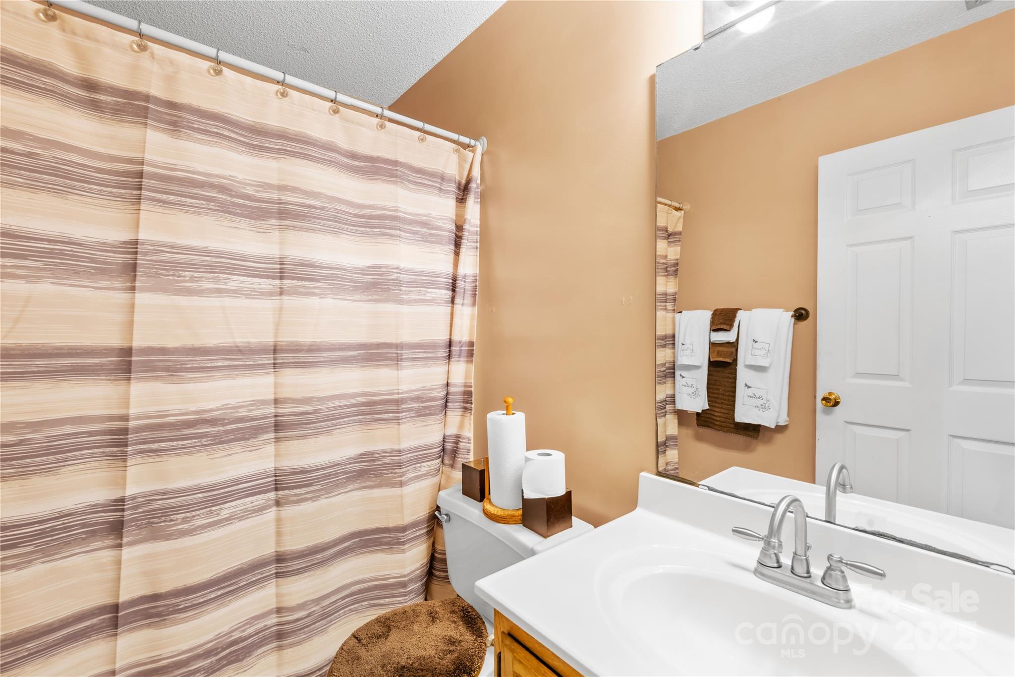 Charlotte, North Carolina 28217, United States, 3 Bedrooms Bedrooms, ,2 BathroomsBathrooms,Residential,Active,197057