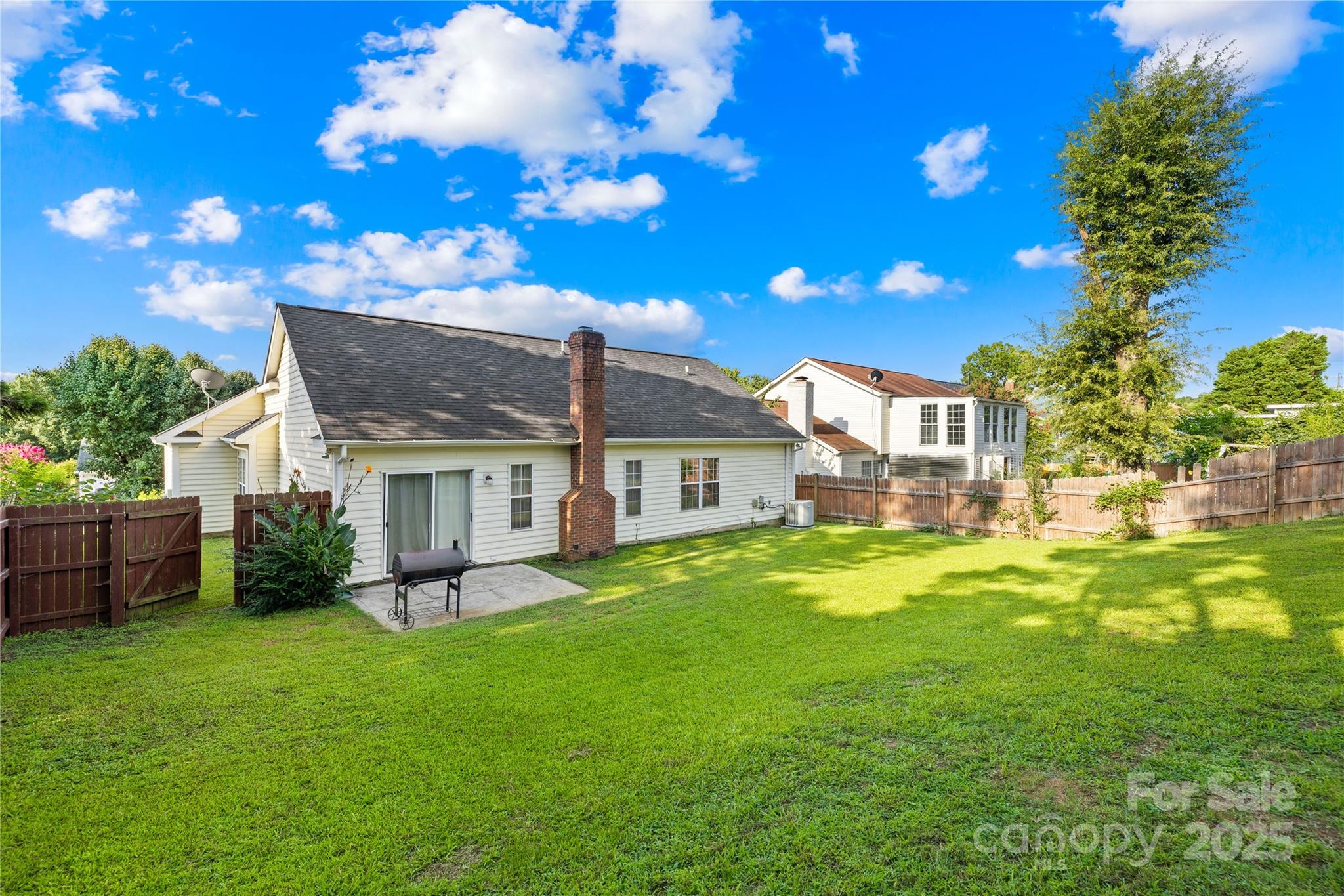 Charlotte, North Carolina 28217, United States, 3 Bedrooms Bedrooms, ,2 BathroomsBathrooms,Residential,Active,197057