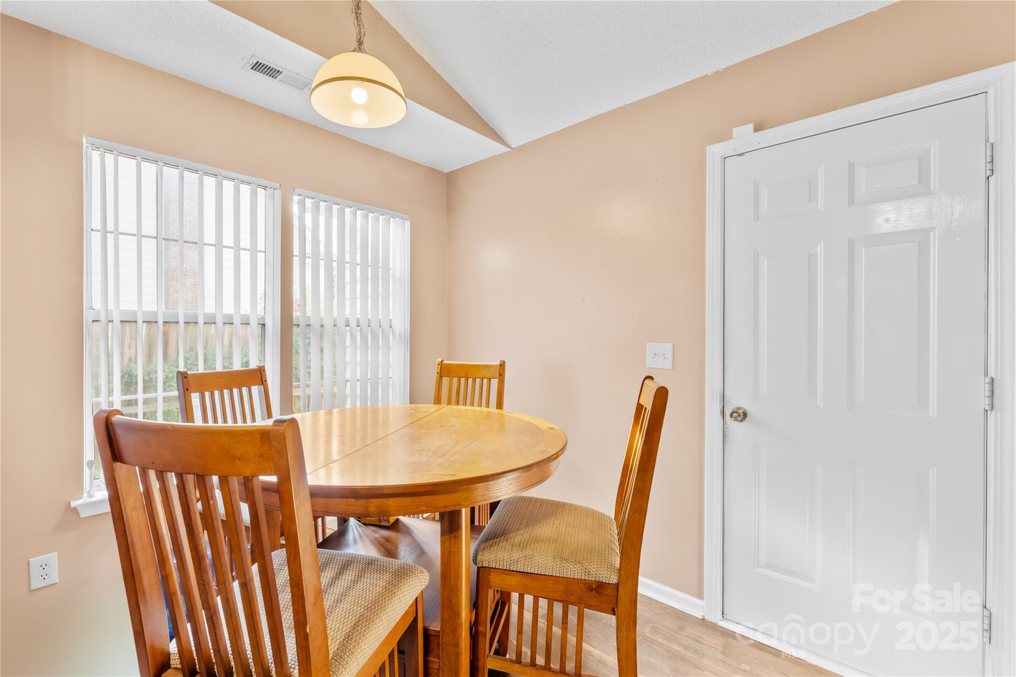 Charlotte, North Carolina 28217, United States, 3 Bedrooms Bedrooms, ,2 BathroomsBathrooms,Residential,Active,197057