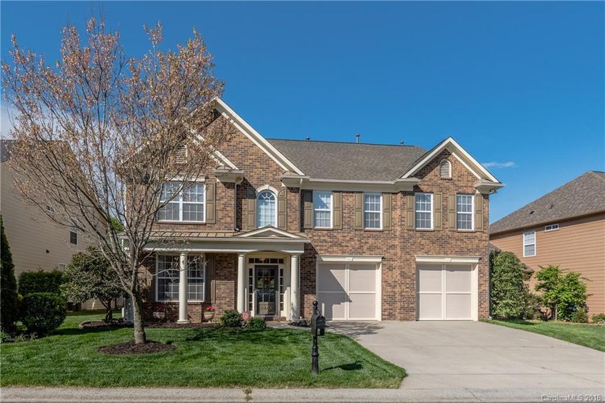 Christmas in August!  Price drop AND sellers will pay up to $5000 closing costs if under contract by 9/5/16. Great price in Bridgemill! Original owners, exceptionally maintained. Walnut wood floors on first floor. Front corner office. Granite and stainless in kitchen.  Upstairs bonus. Huge master with sitting area, updated Master Bath. Spacious bedrooms and bonus room. Private fenced yard with patio & fire pit area.  Location, taxes, schools and price! Walk to amenities, quiet cul-de-sac street.