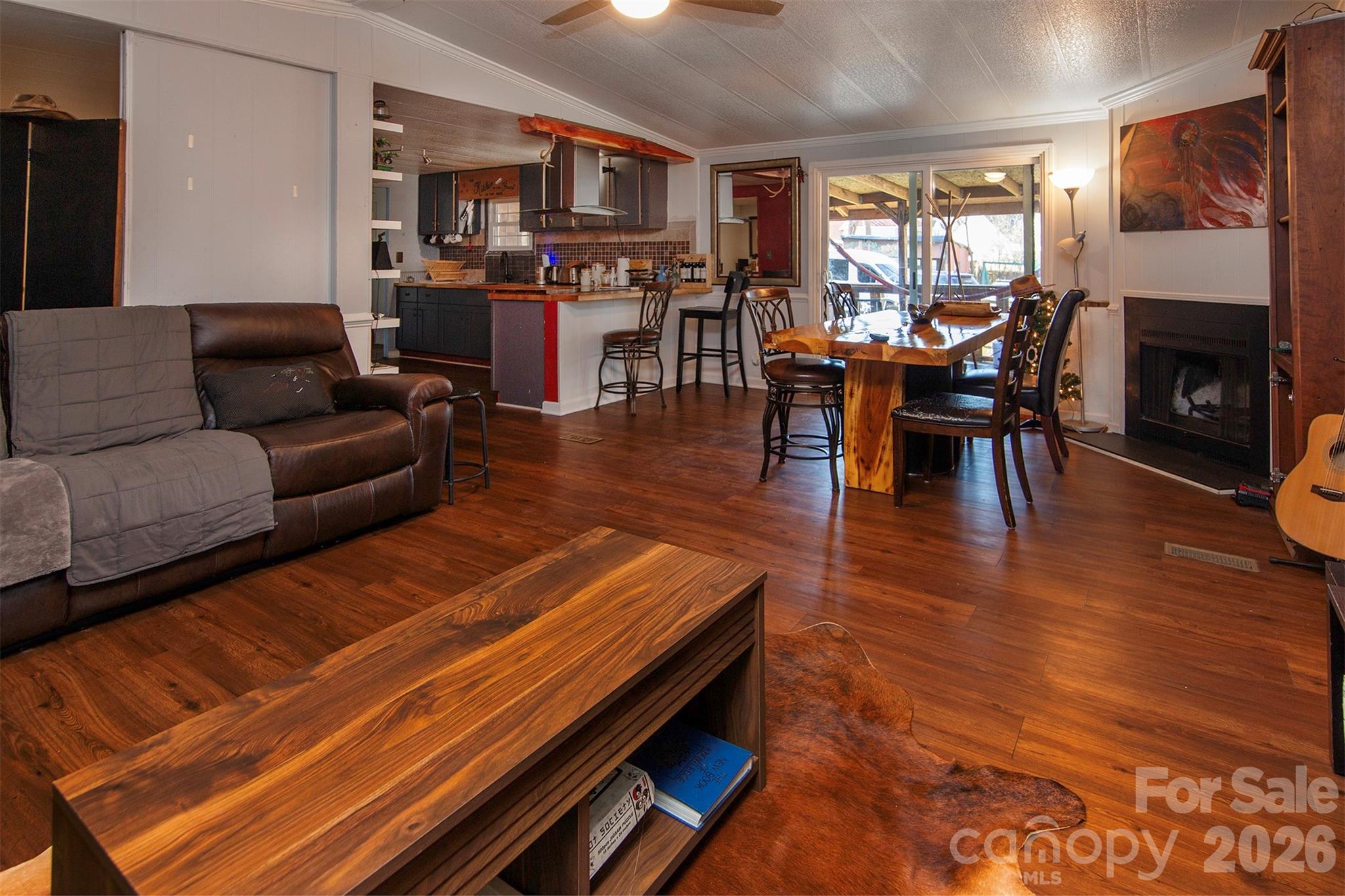 5727 Thompson Road
