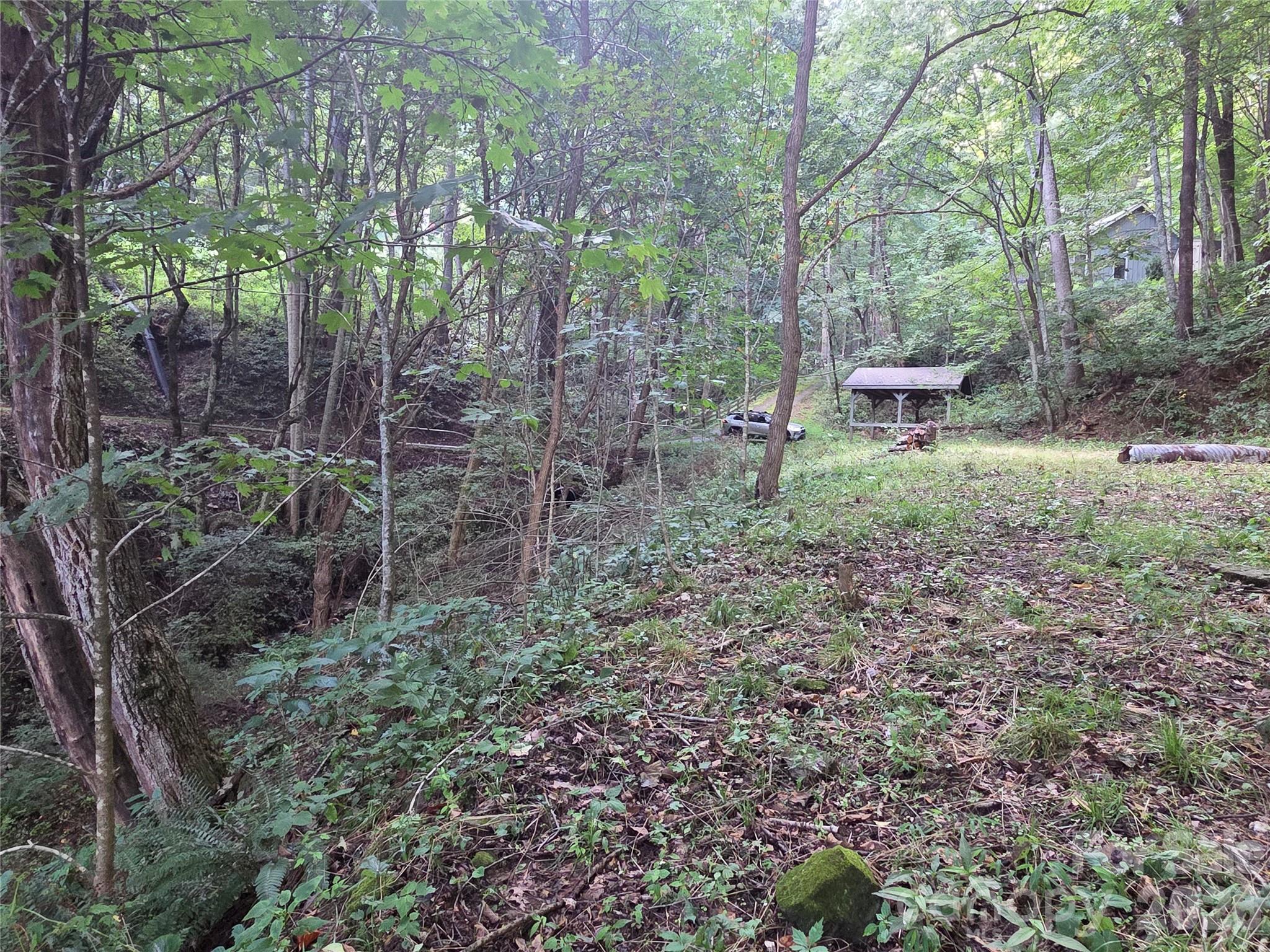 00 Creekside Drive