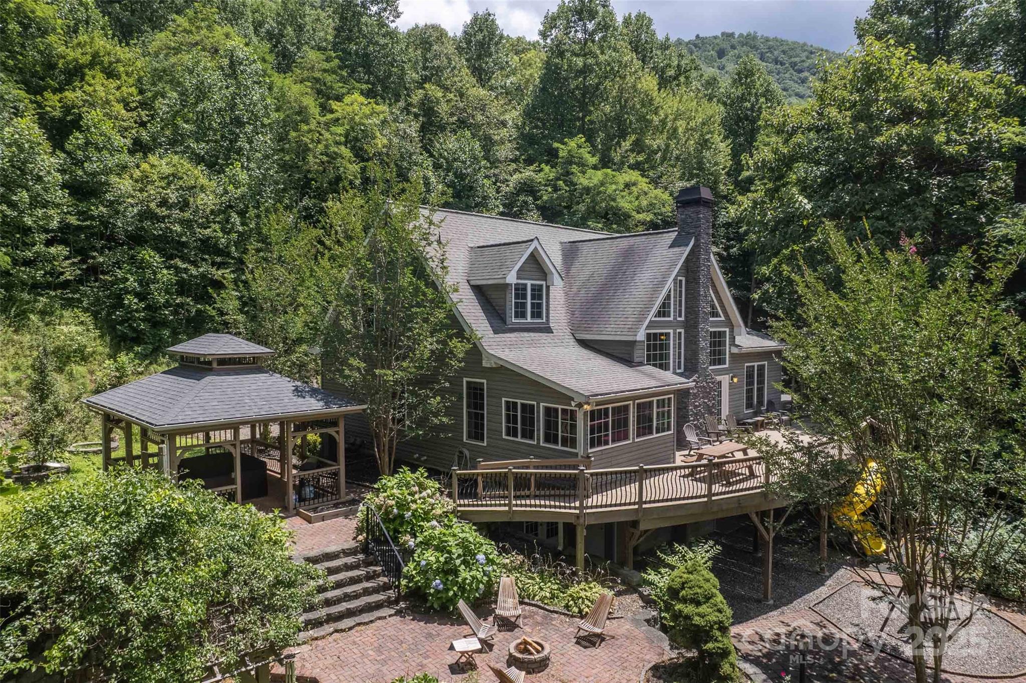 533 Safari Drive