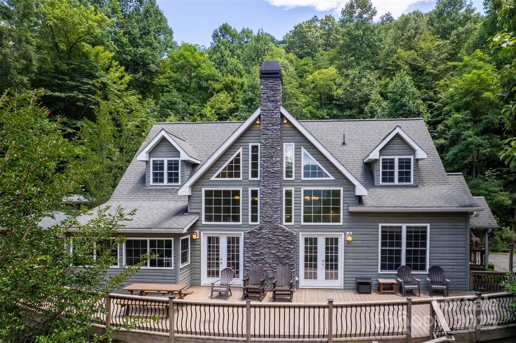 533 Safari Drive