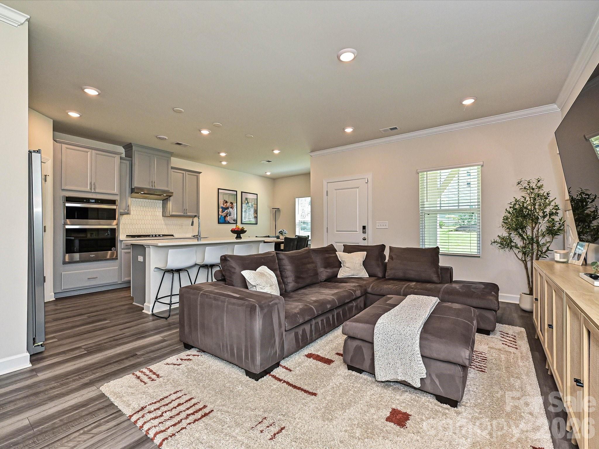 11202 Broadbent Court