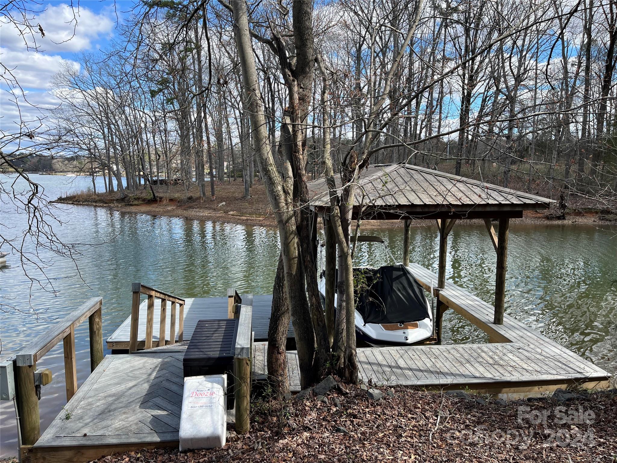 Joslin Pointe - Land