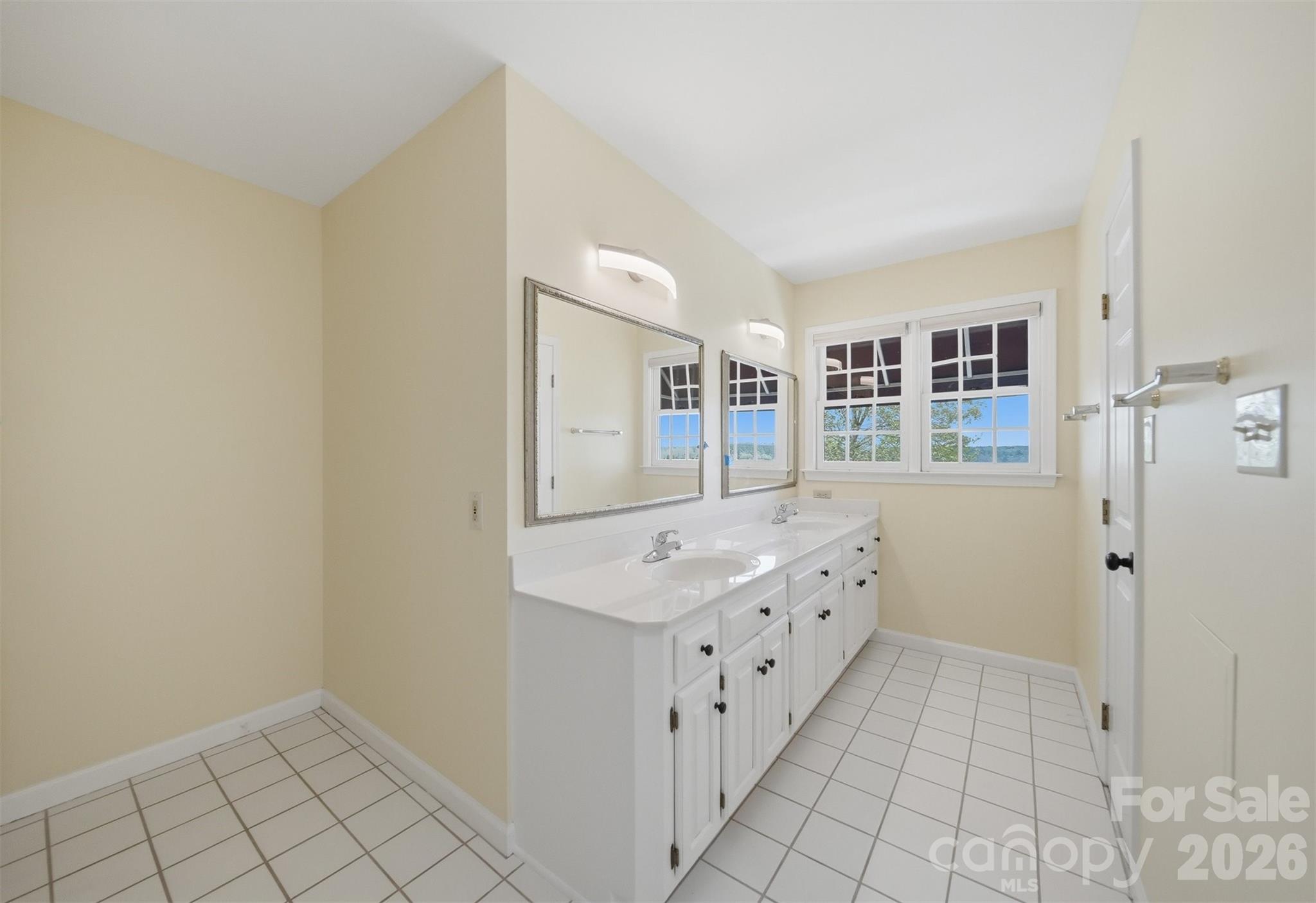 Governors Harbour - Residential