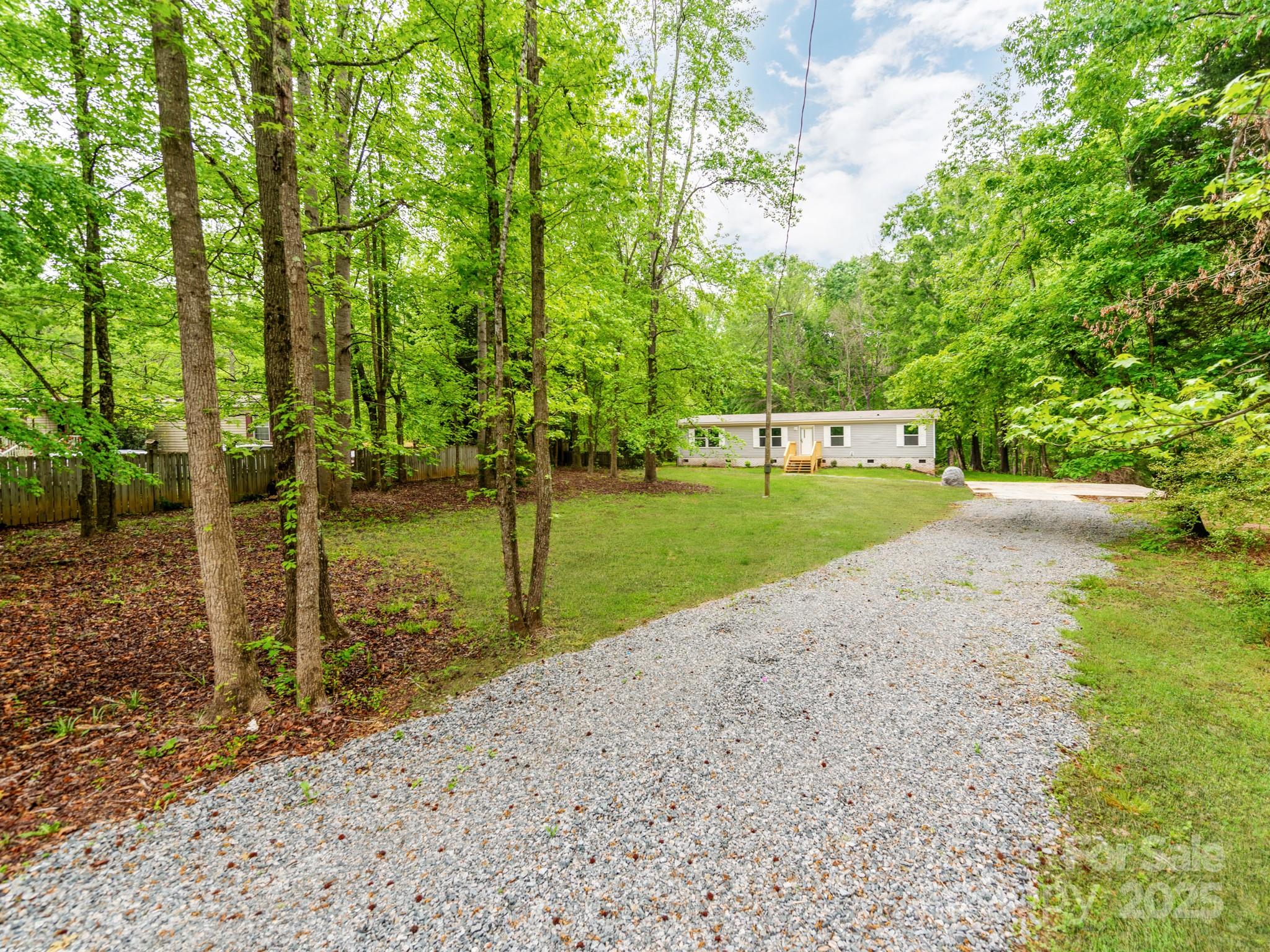 850 Deep Hollow Court